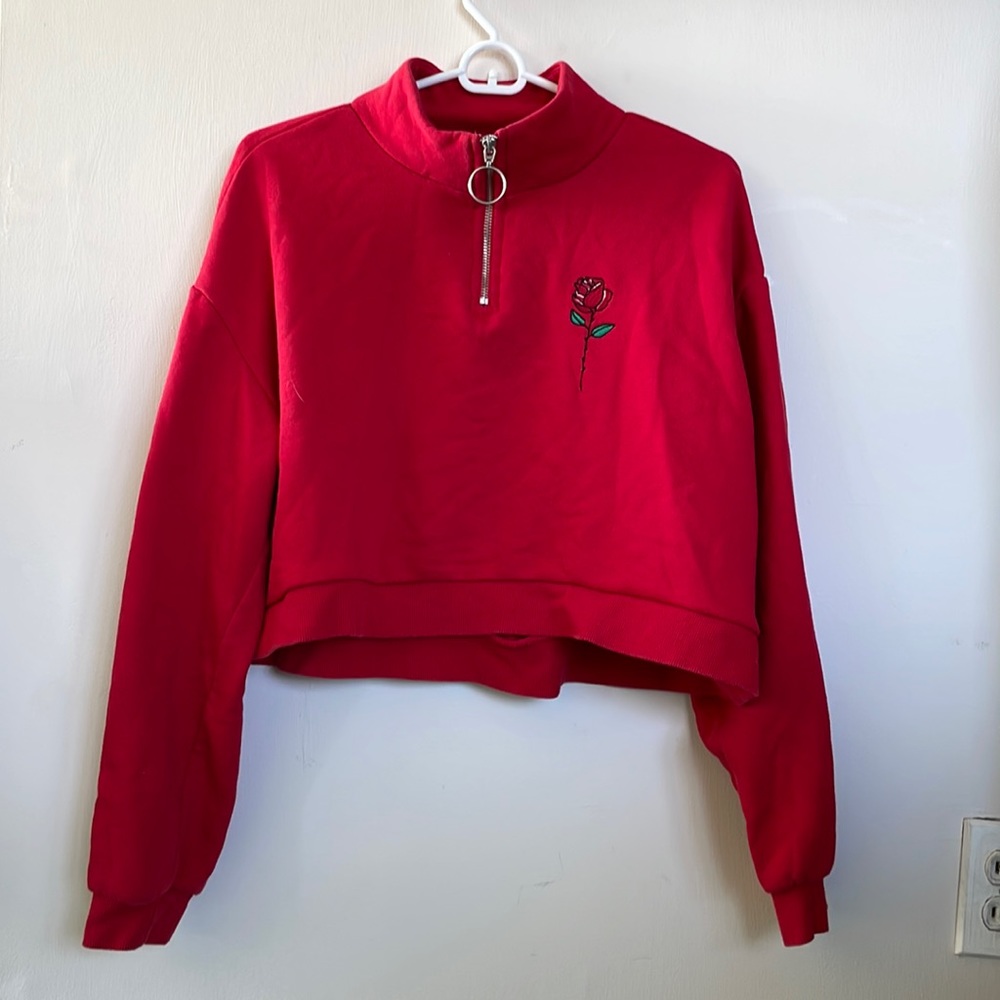 H&M crop red rose sweatshirt top
